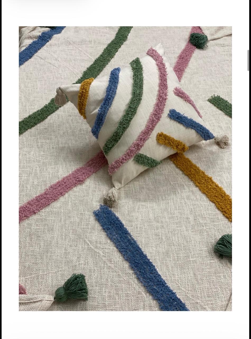 Aurora Lines Throw (per piece)