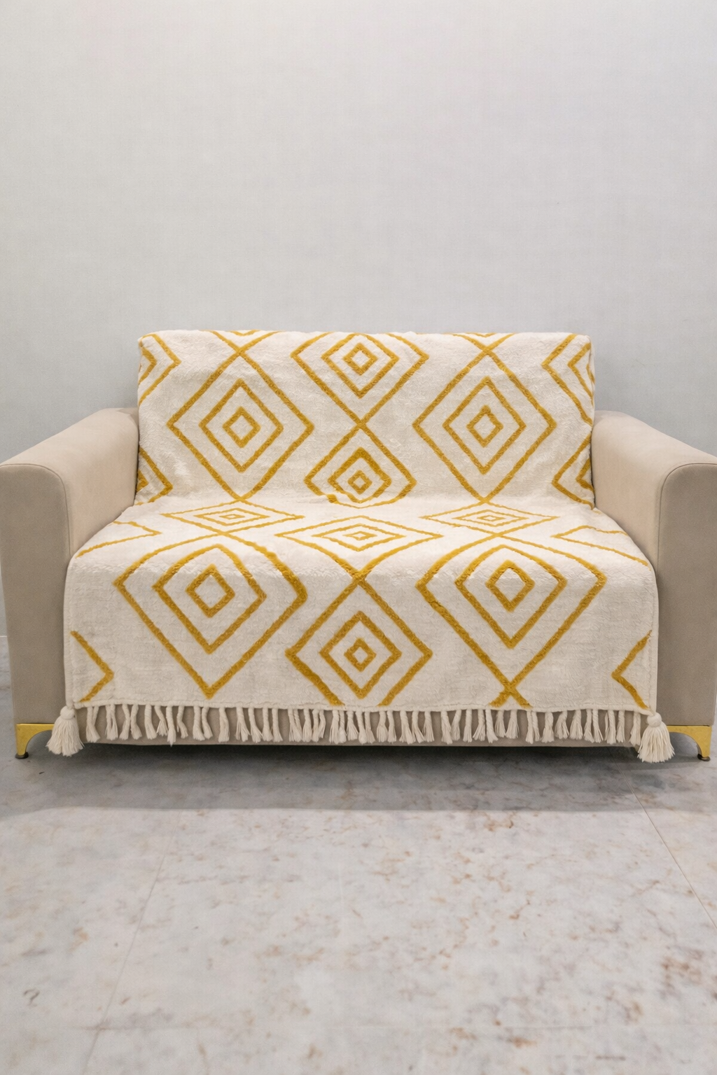 Dessert Diamond Throw (per piece)